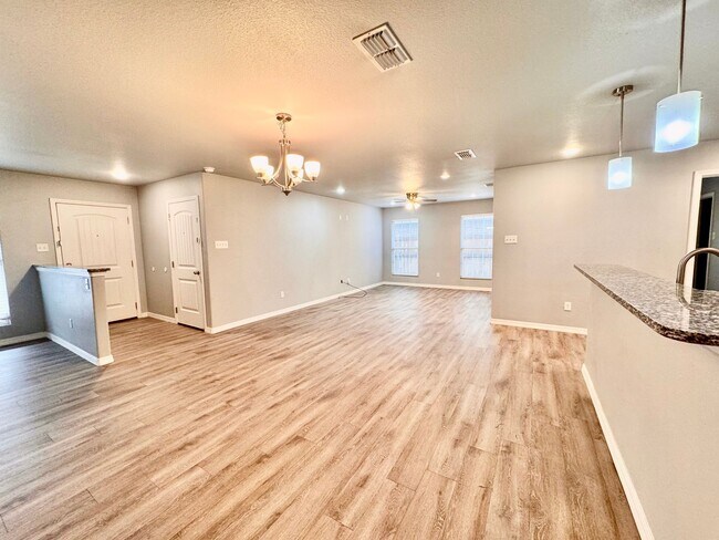 Foto del edificio - 1302 N Clinton Ave