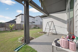 Building Photo - 16915 Chapel Knox Dr