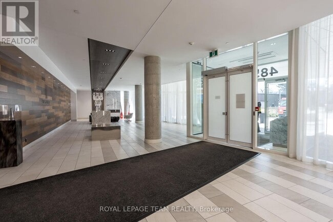 Building Photo - 485 Richmond Rd