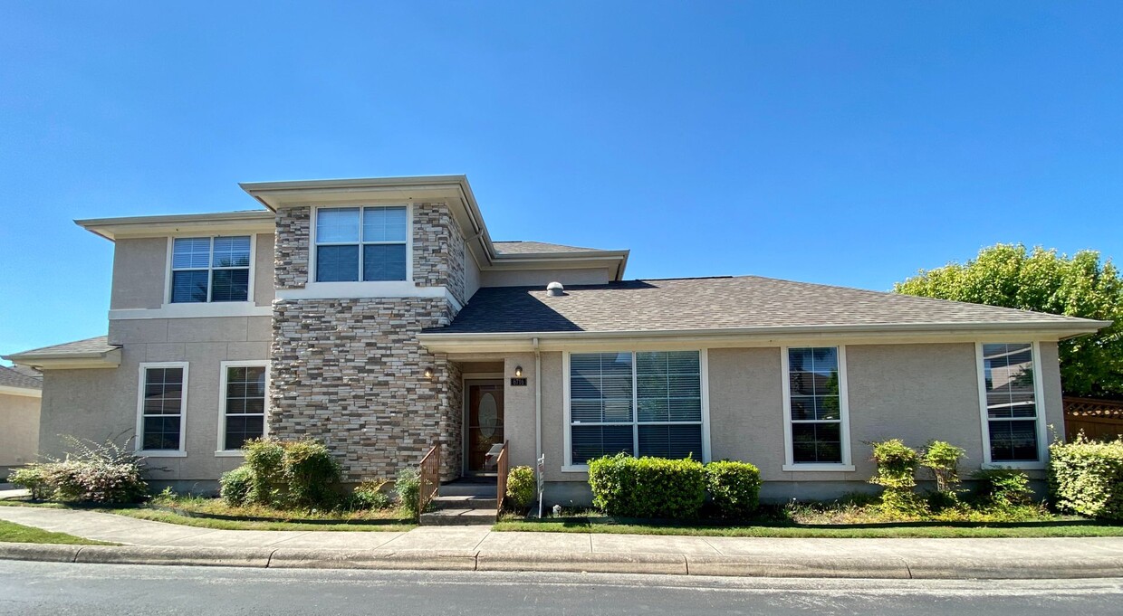 Foto principal - Medical Center/USAA/ UTSA 3 BD/2.5 BA Read...