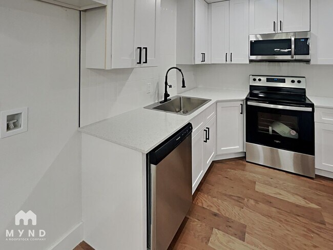 Building Photo - 1603 Rutland Dr