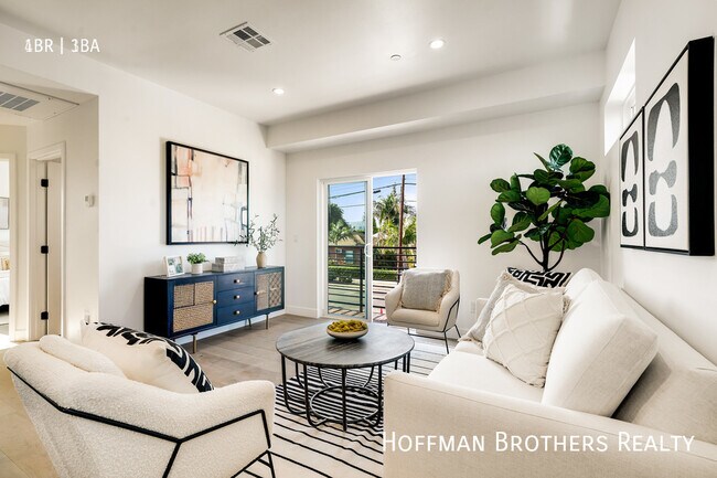 Building Photo - 6084 1/2 W 18th St-