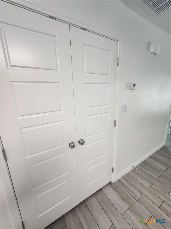 Building Photo - 907 E 3rd St