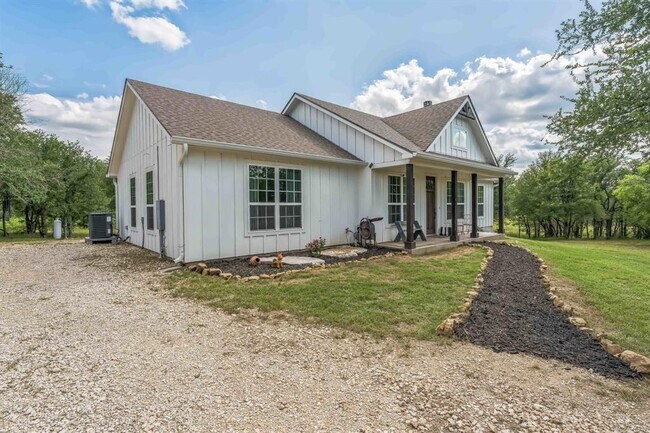 Building Photo - 2720 Co Rd 466
