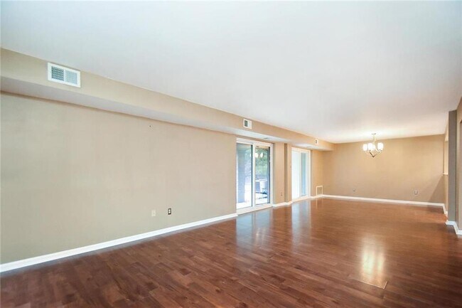 Building Photo - 2971 Aronimink Pl