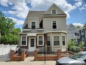 Building Photo - 18 Nonantum Pl