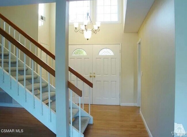 Foto del edificio - 893 Lindawood St