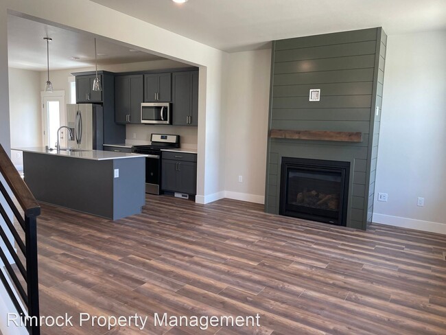 Building Photo - 3 br, 3.5 bath House - 1801 Saint George St
