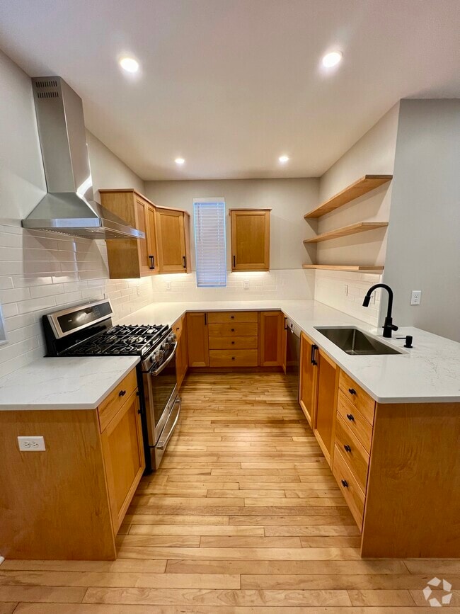 MacalesterGroveland Apartments for Rent with High Ceilings Saint