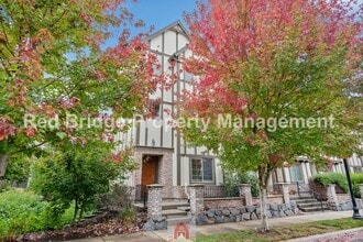 Building Photo - 28520 SW Paris Ave