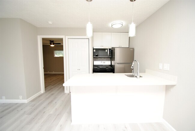 Foto del edificio - 2515 Yoakum Blvd