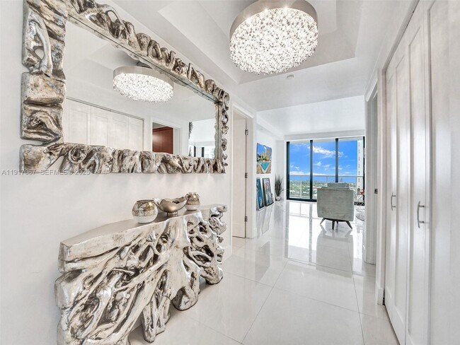 Foto del edificio - 20281 E Country Club Dr