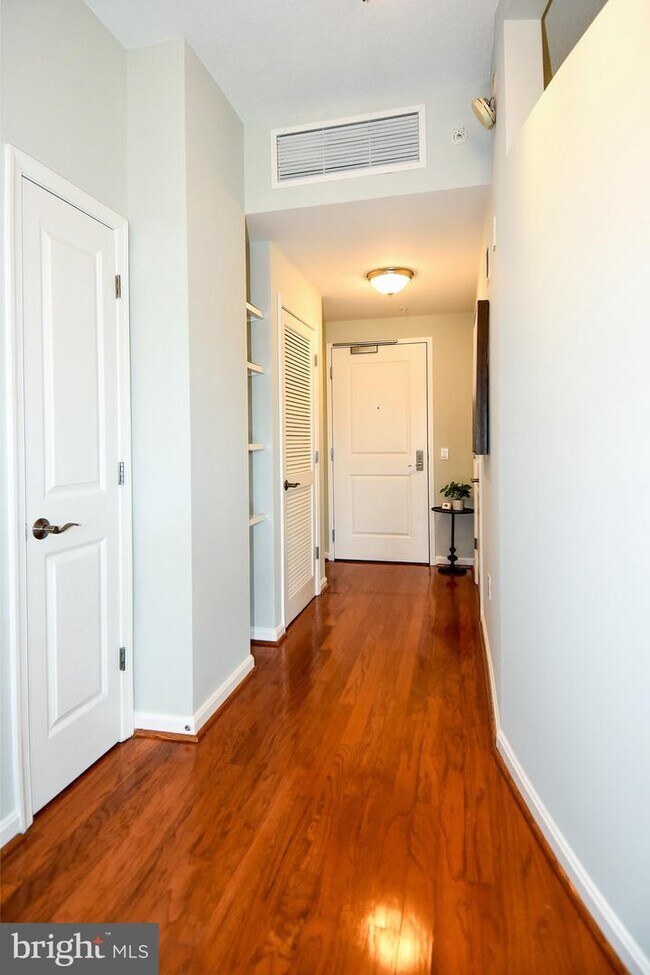 1390 Kenyon St NW Unit 619, Washington, DC 20010 Room for Rent in