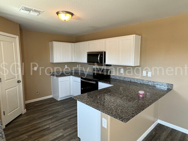 Foto del edificio - 215 W Bobcat Ct