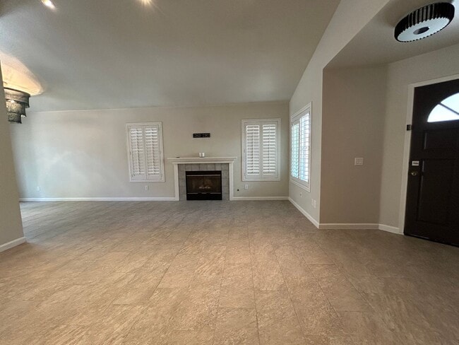 Foto del edificio - Paseo Del Sol