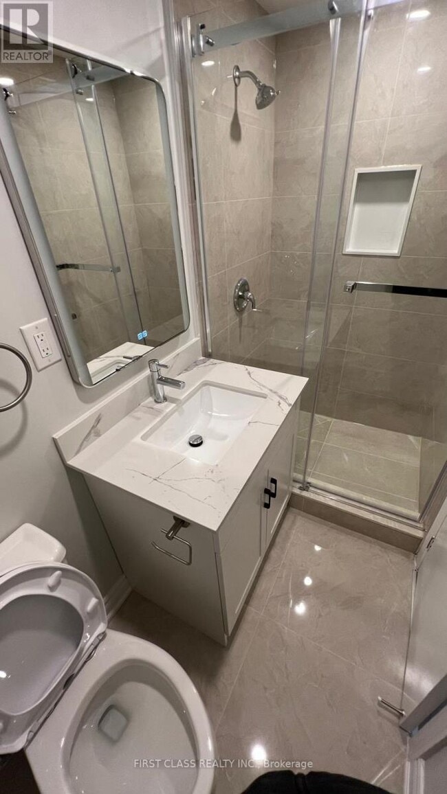 Building Photo - 989 McBride Ave