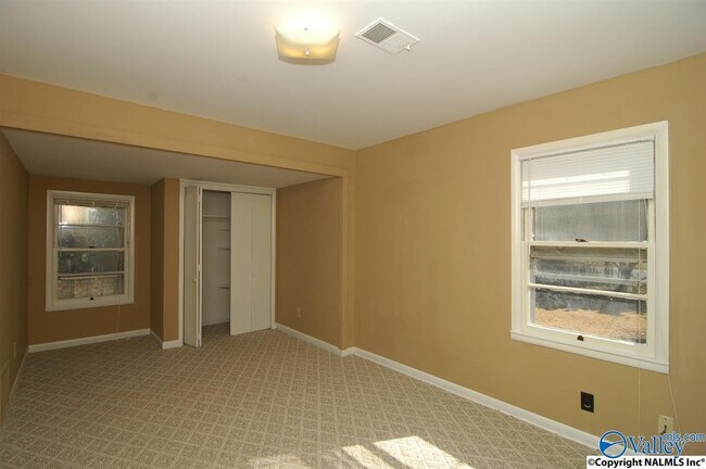Foto del edificio - 4110 Broyles Ave SW