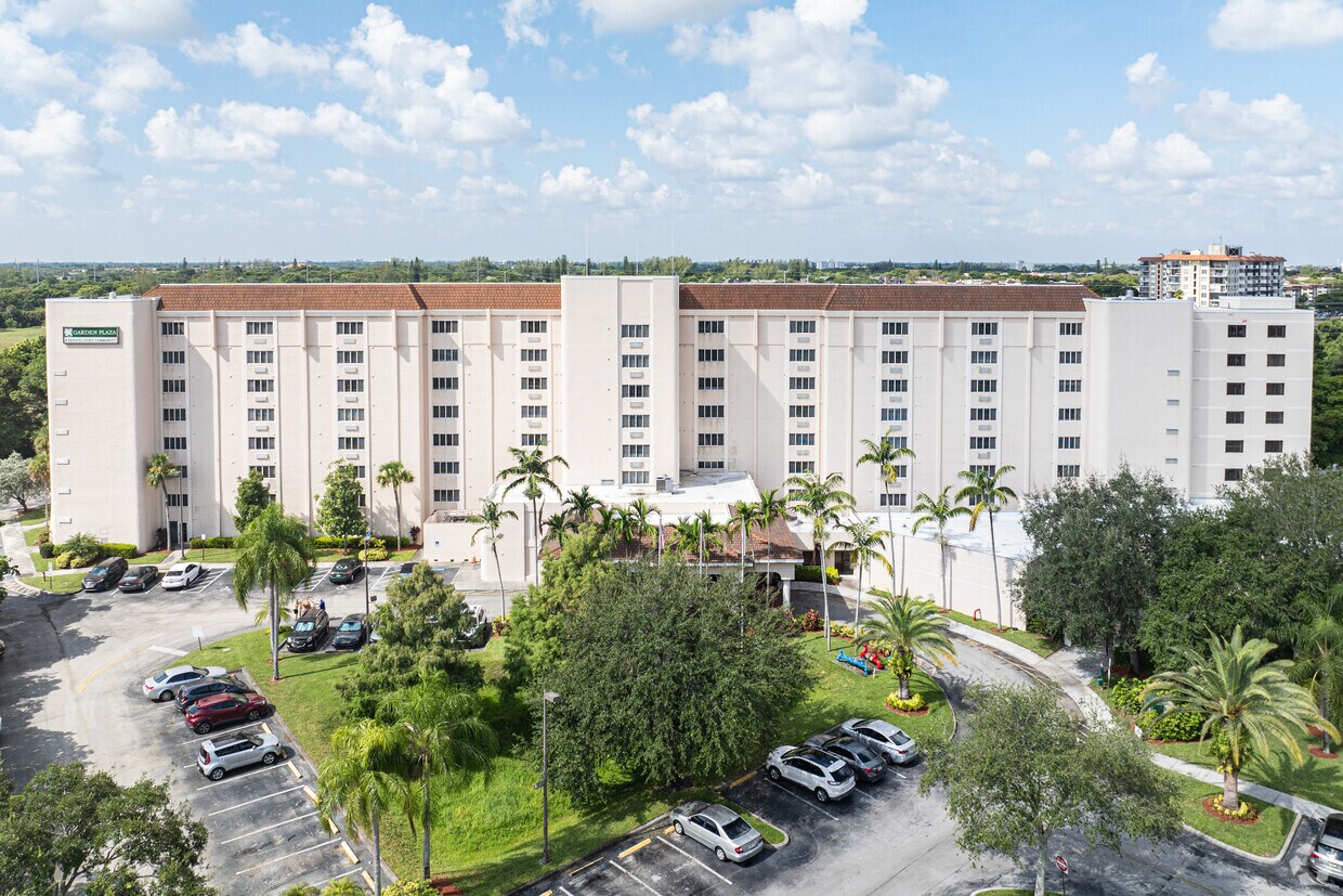 Alternar - Garden Plaza at Inverrary