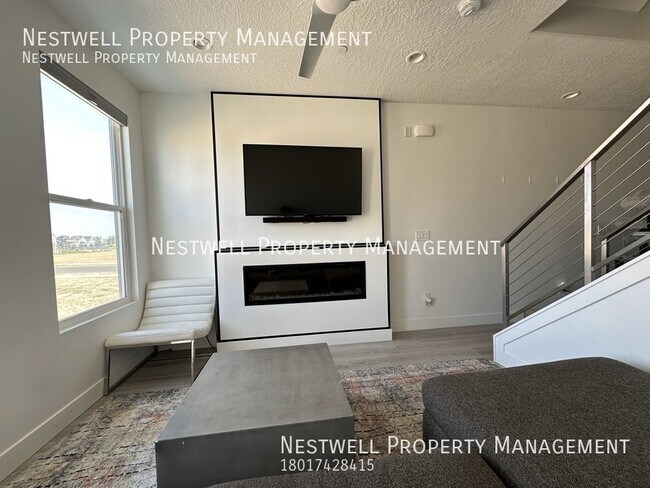 Building Photo - Charming 3-bed Townhome in Daybreak