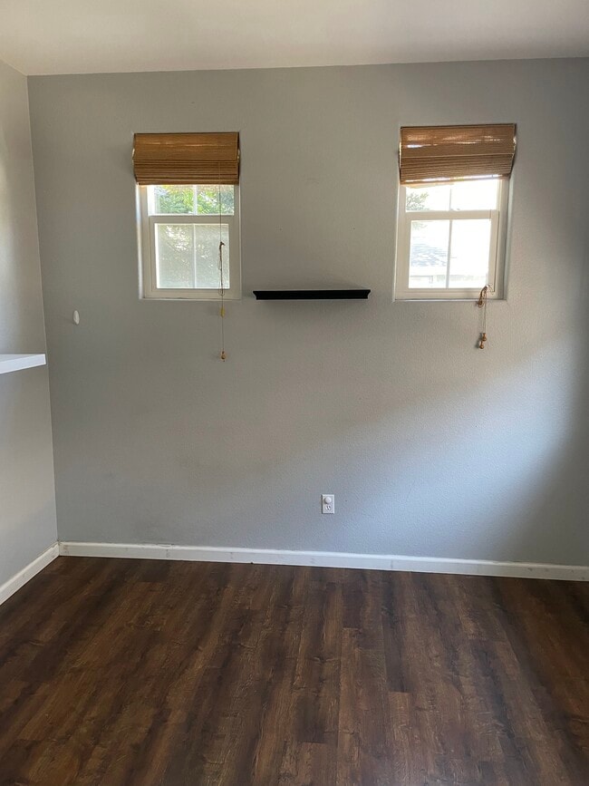 Building Photo - 3572 Shadowbrook Ter