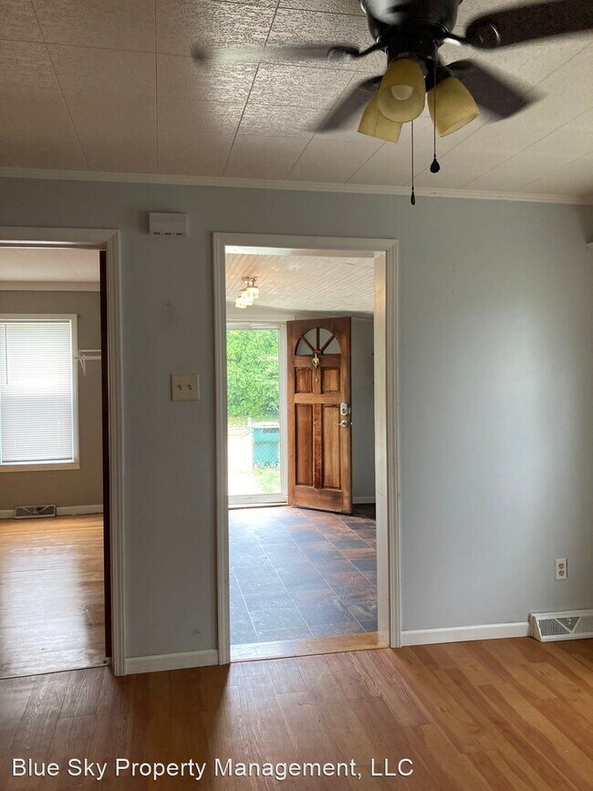 Foto del edificio - 3 br, 1 bath House - 2114 S. Jefferson St.