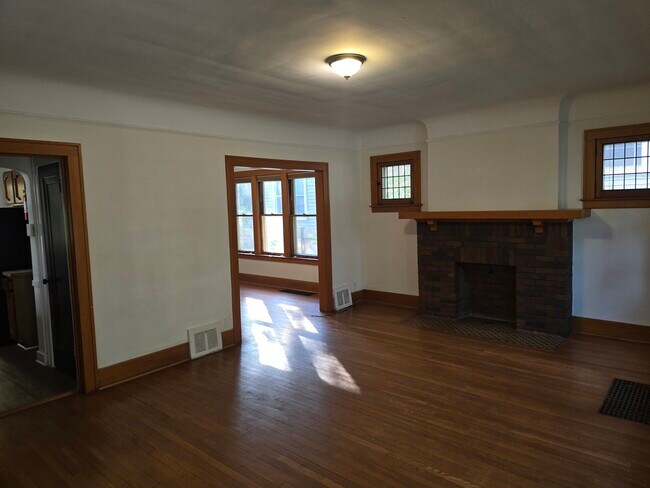 Foto del edificio - 1235 Lakepointe St