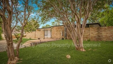 Building Photo - 211 Beechwood Ln