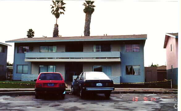 Building Photo - 930 Cedar Ct