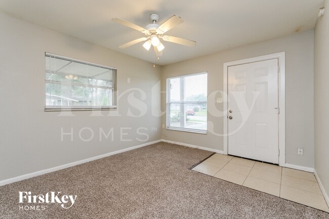 Building Photo - 431 Gilman Cir