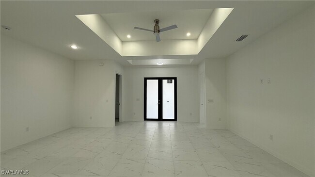 Foto del edificio - 2001 Diplomat Pkwy W