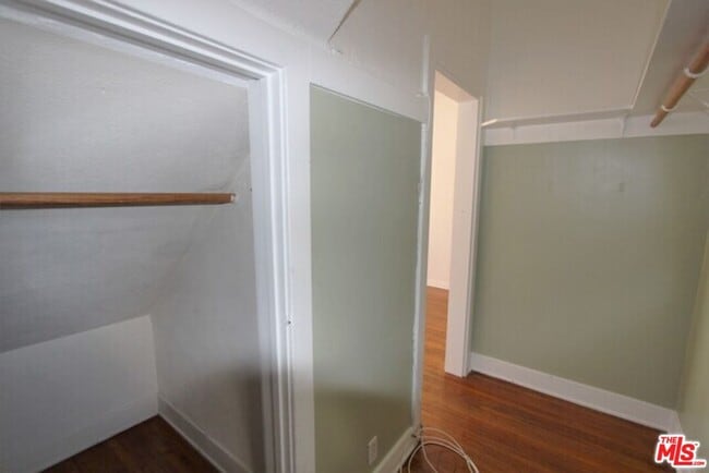 Building Photo - 6656 Vista Del Mar