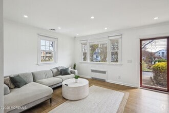Building Photo - 120 Hulick Pl