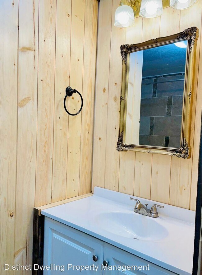 Building Photo - 2 br, 1 bath House - 56199 Solar Drive