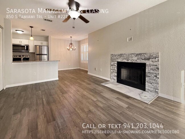 Building Photo - 1 Bed 1 Bath Townhouse-Style End-Unit Cond...