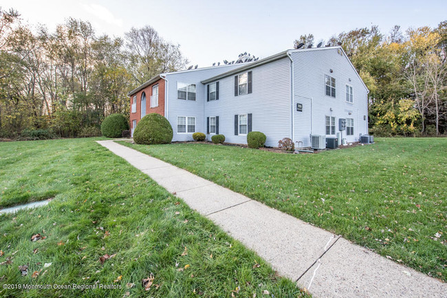 Building Photo - 705 Zlotkin Cir