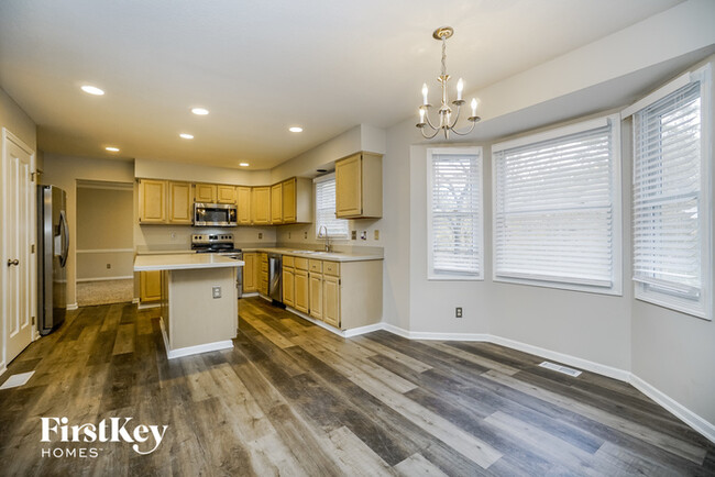 Building Photo - 4759 St Andrews Dr