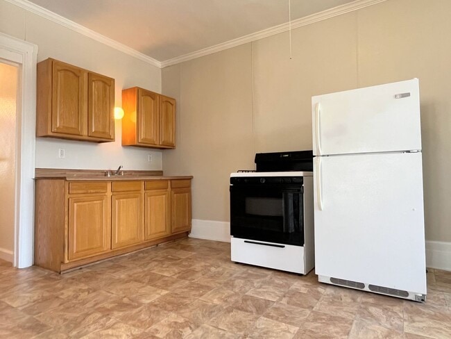 Building Photo - Penora Street Apartments
