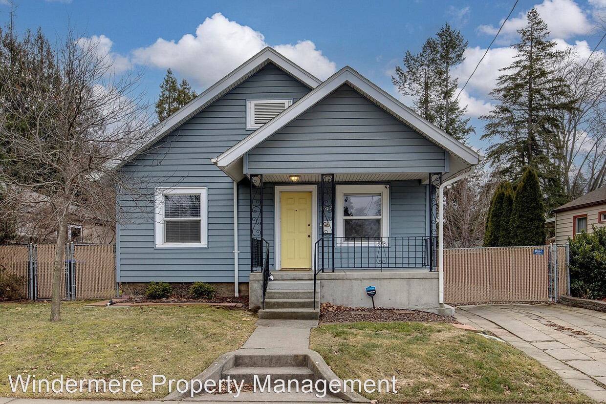 Primary Photo - 3 br, 2 bath House - 644 E Chestnut Street