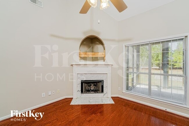 Building Photo - 417 Waterford Dr