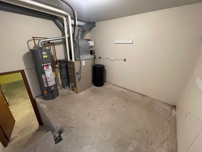 Storage and furnace room - 615 Harrison St