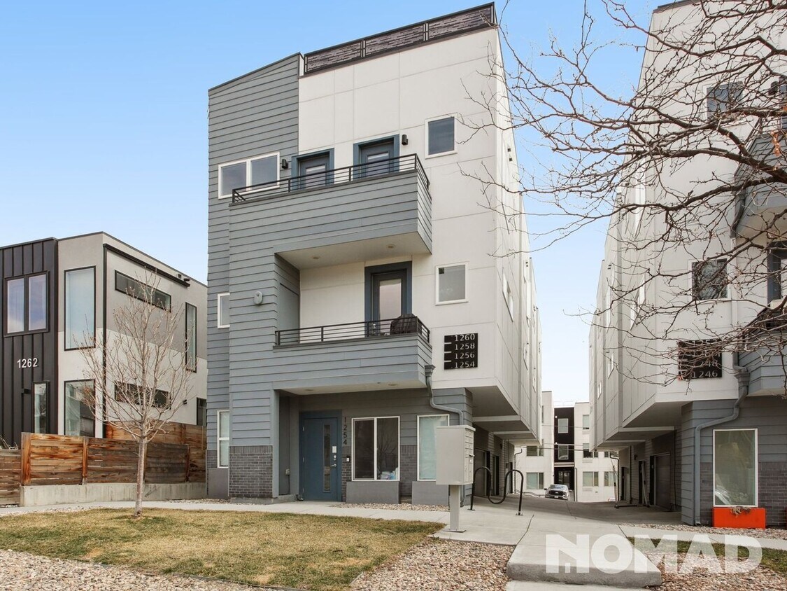 2 Bedroom Townhome in Denver Townhome Rentals in Denver CO