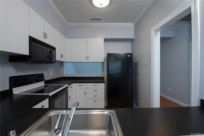 Building Photo - 1763 Raintree Commons Dr