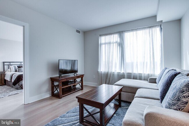 Foto del edificio - 4960 Fairmont Ave