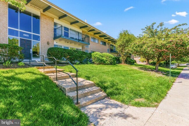 Foto del edificio - 4903 Americana Dr