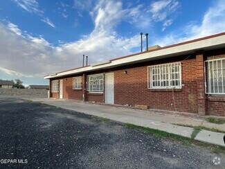 Building Photo - 3812 Hayes Ave