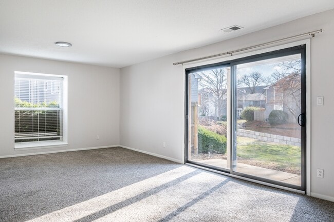 Building Photo - Corinth Paddock