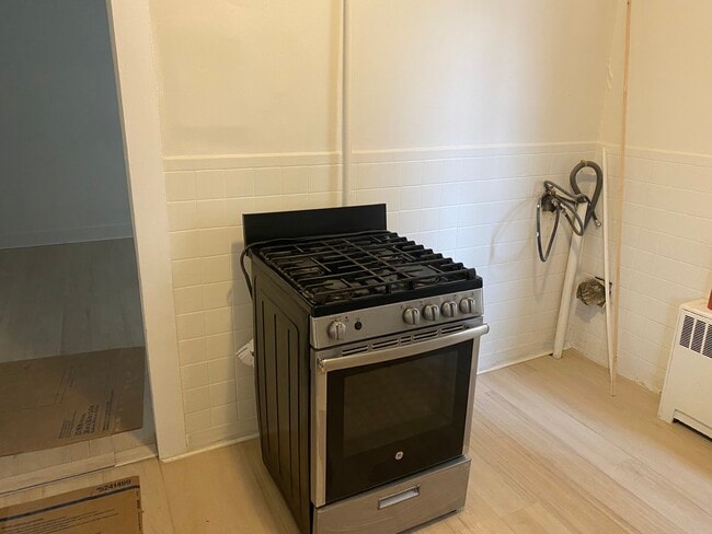 Building Photo - 238 Rutter Ave