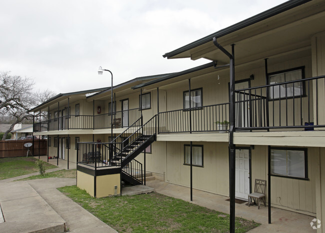 Building Photo - Oak Creek Apartments