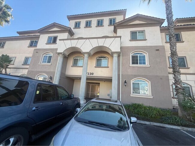 Foto del edificio - 17230 Newhope St