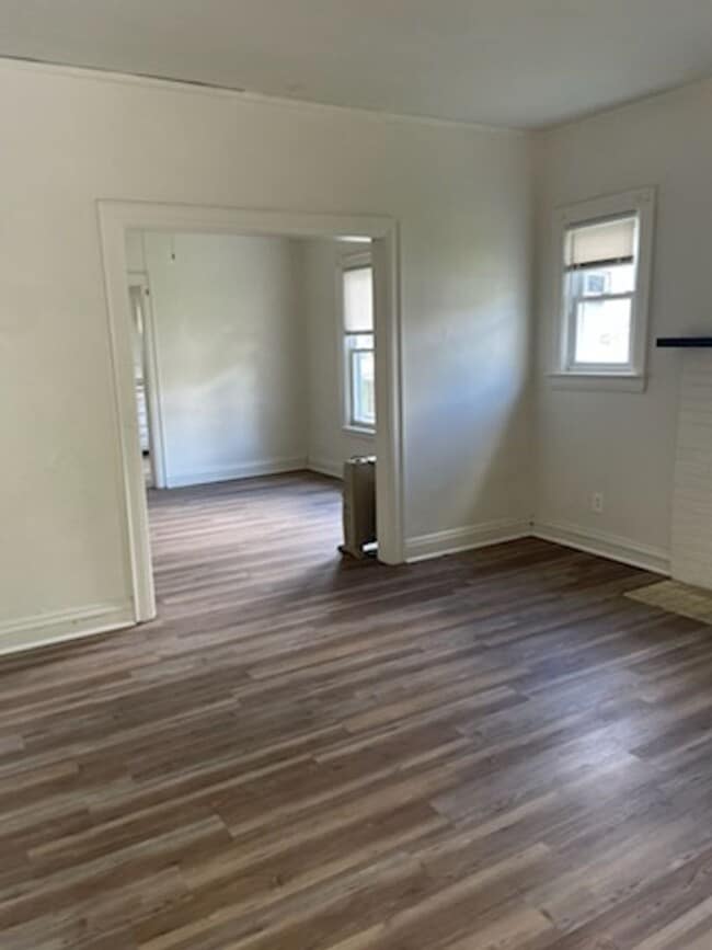 Building Photo - Newly Renovated Two Bedroom Home on Washin...